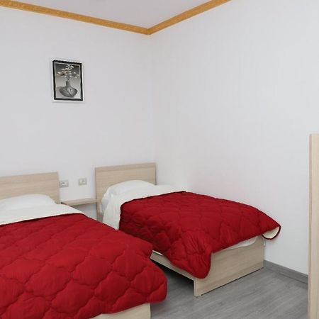 Comfort Apartment Berat Kültér fotó