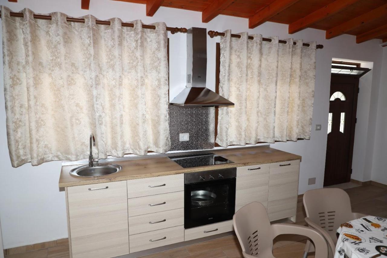Comfort Apartment Berat Kültér fotó